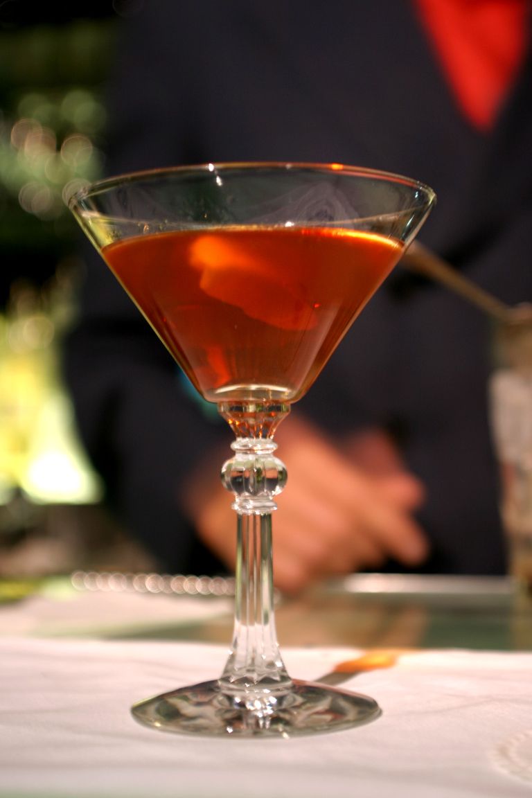 16 Most Popular Bar Drinks Ever - Classic Cocktails You Should Know