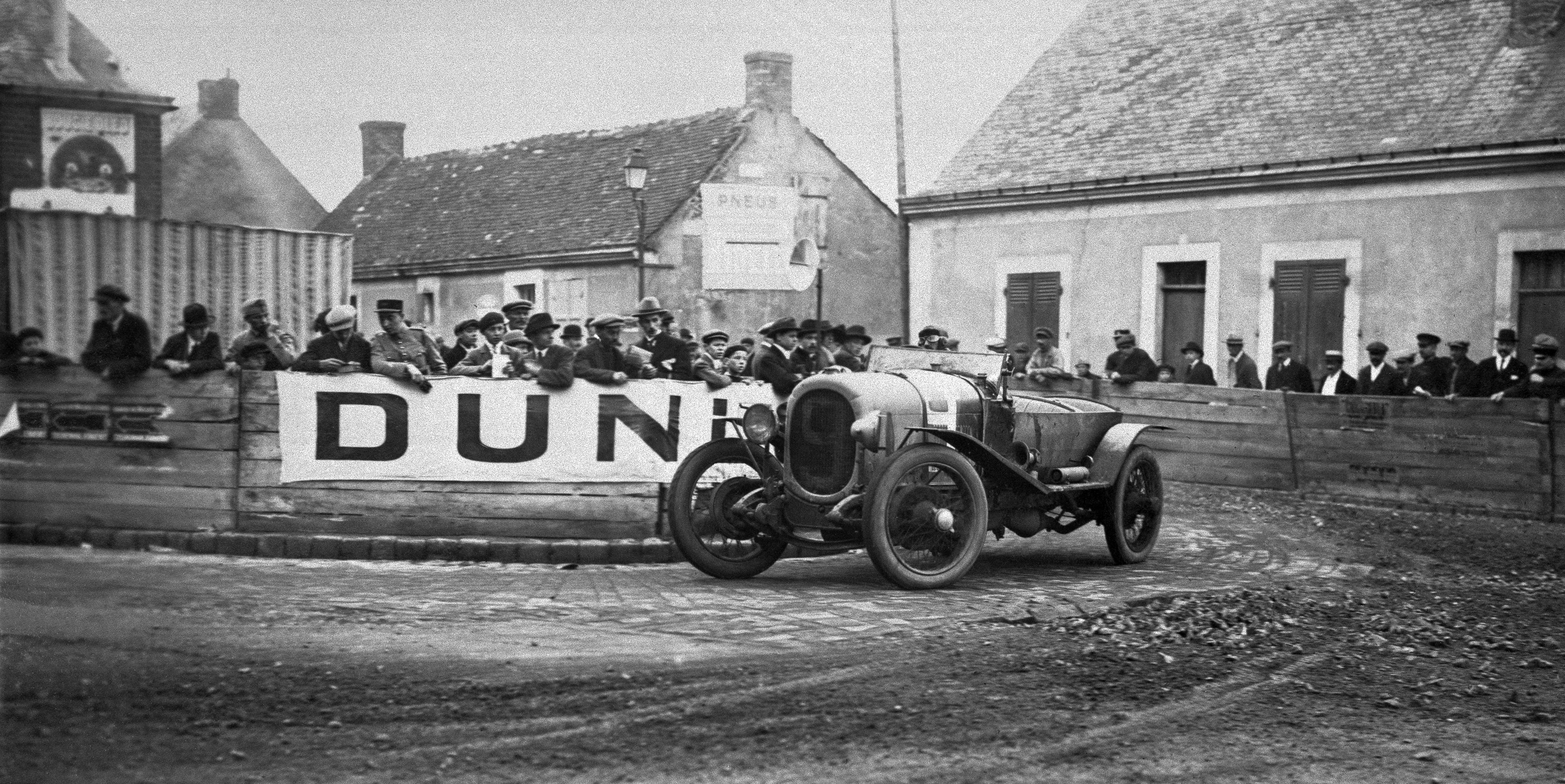 The First Running of Le Mans Wasn't Even a Race. Until the Flag Dropped.