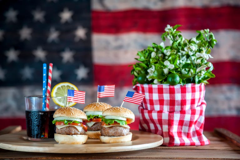 6 Best Memorial Day Party Ideas How To Throw A Patriotic Memorial Day