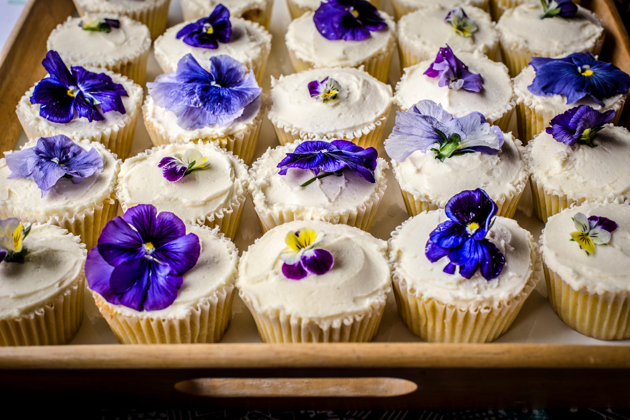 10 Edible Flowers That'll Add a Touch of Class to your Cake or Baked Good