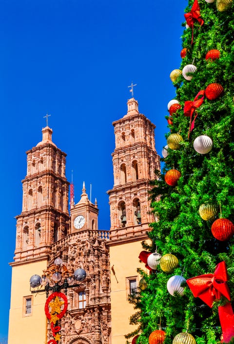 Best Places To Travel For Christmas 2018 - roseanndesign