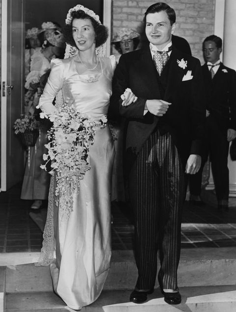 9 Gorgeous Wedding Gowns Worn by the Vanderbilts, the Astors, and the ...