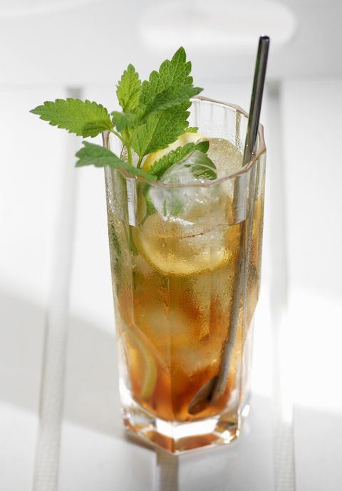 Drink, Mint julep, Long island iced tea, Iced tea, Highball glass, Alcoholic beverage, Cocktail, Distilled beverage, Mojito, Cuba libre, 