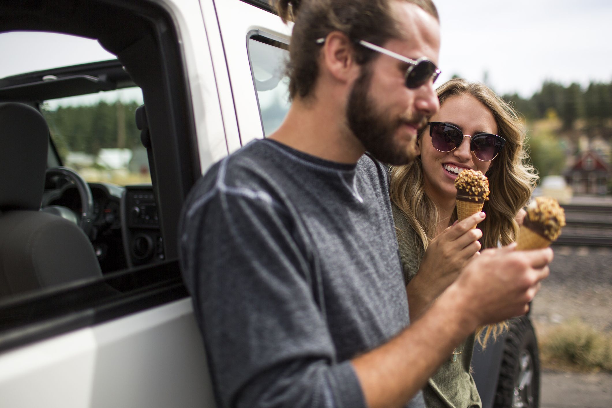 The 20 Best Snacks to Pack For a Road Trip
