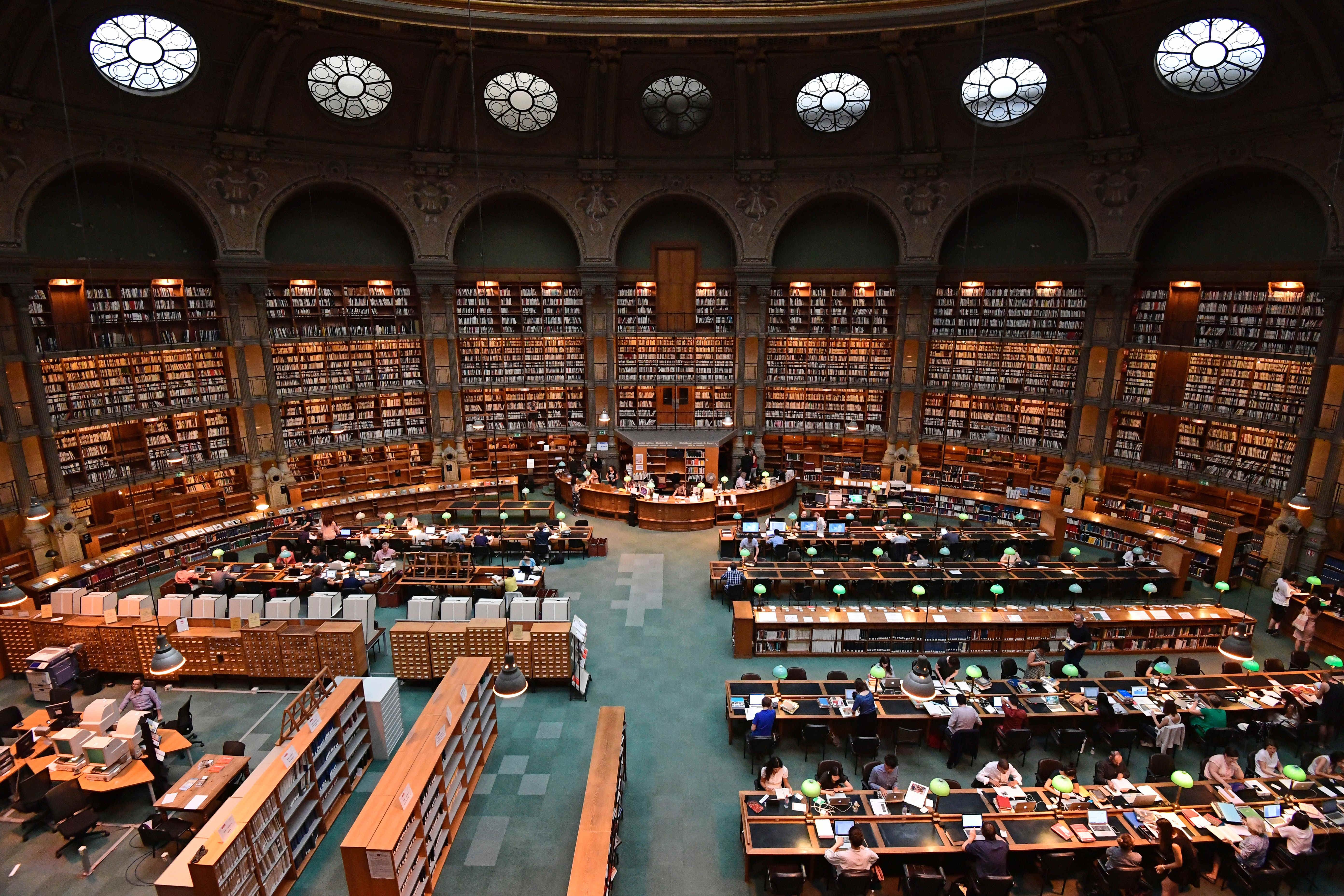25+ Most Beautiful Libraries – Best Libraries in the World