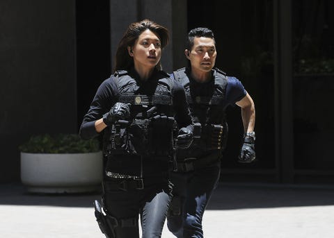 Hawaii Five-0 honolulu july 14 makaukau oe e paani when the bodies of two serial killers are found on five 0 property with chess pieces in their mouths, mcgarrett and the team hunt for a vigilante as fear grows that tourists arent safe in hawaii, on the seventh season premiere of hawaii five 0, friday, sept 23 900 1000, etpt, on the cbs television network rosalind chao guest stars as governor keiko mahoe pictured left to right grace park as kono kalakaua and daniel dae kim as chin ho kelly photo by norman shapirocbs via getty images
