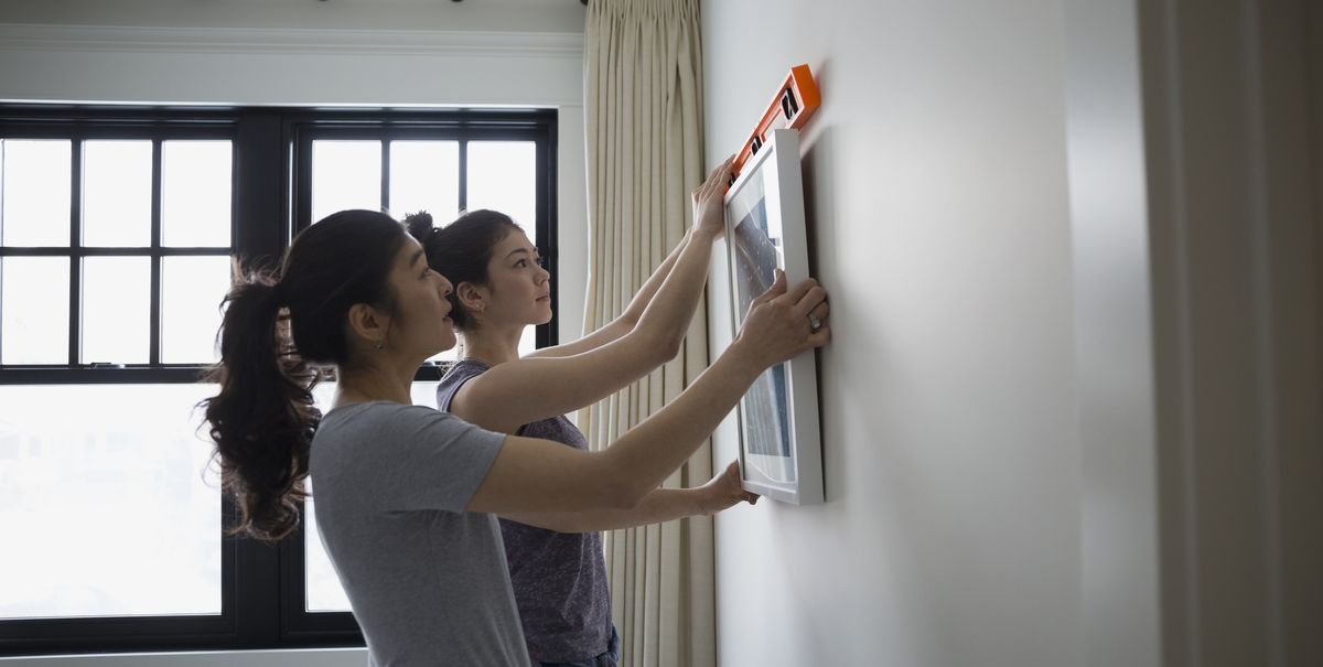 Hanging Pictures On Drywall How To, Best Way To Hang Heavy Mirror On Plasterboard Wall