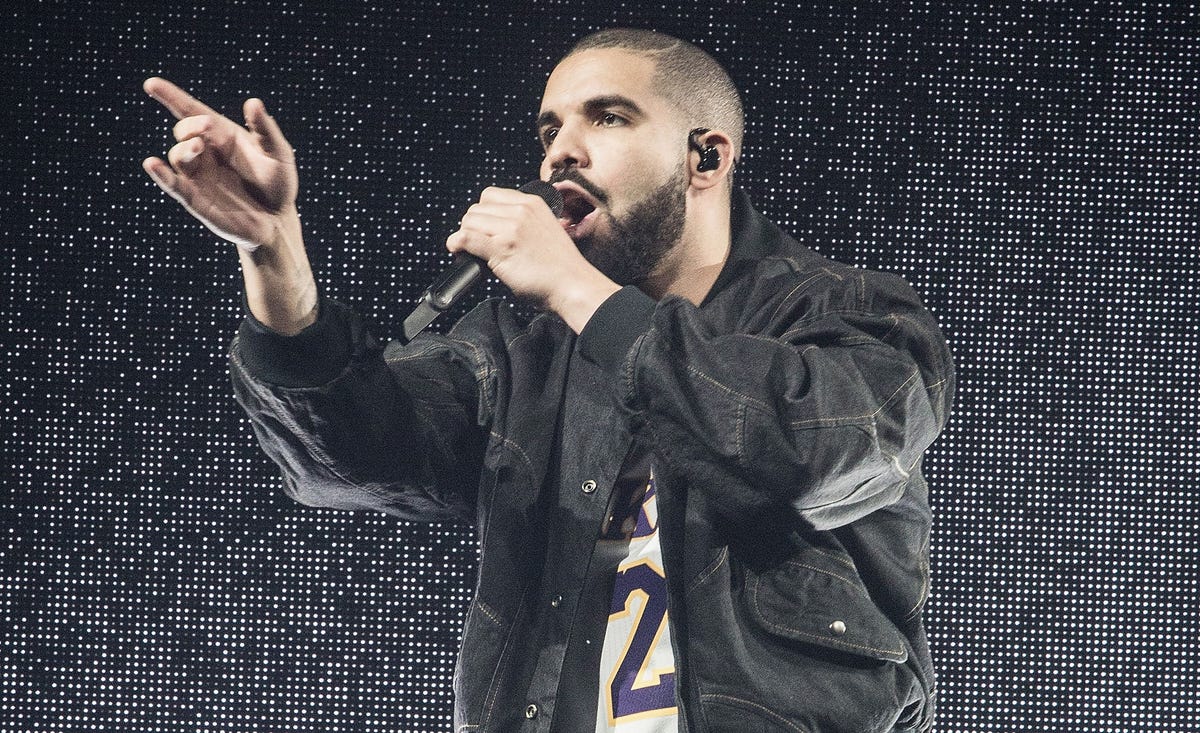 Drake Stopped His Concert To Call Out A Guy In The Crowd For Groping Women