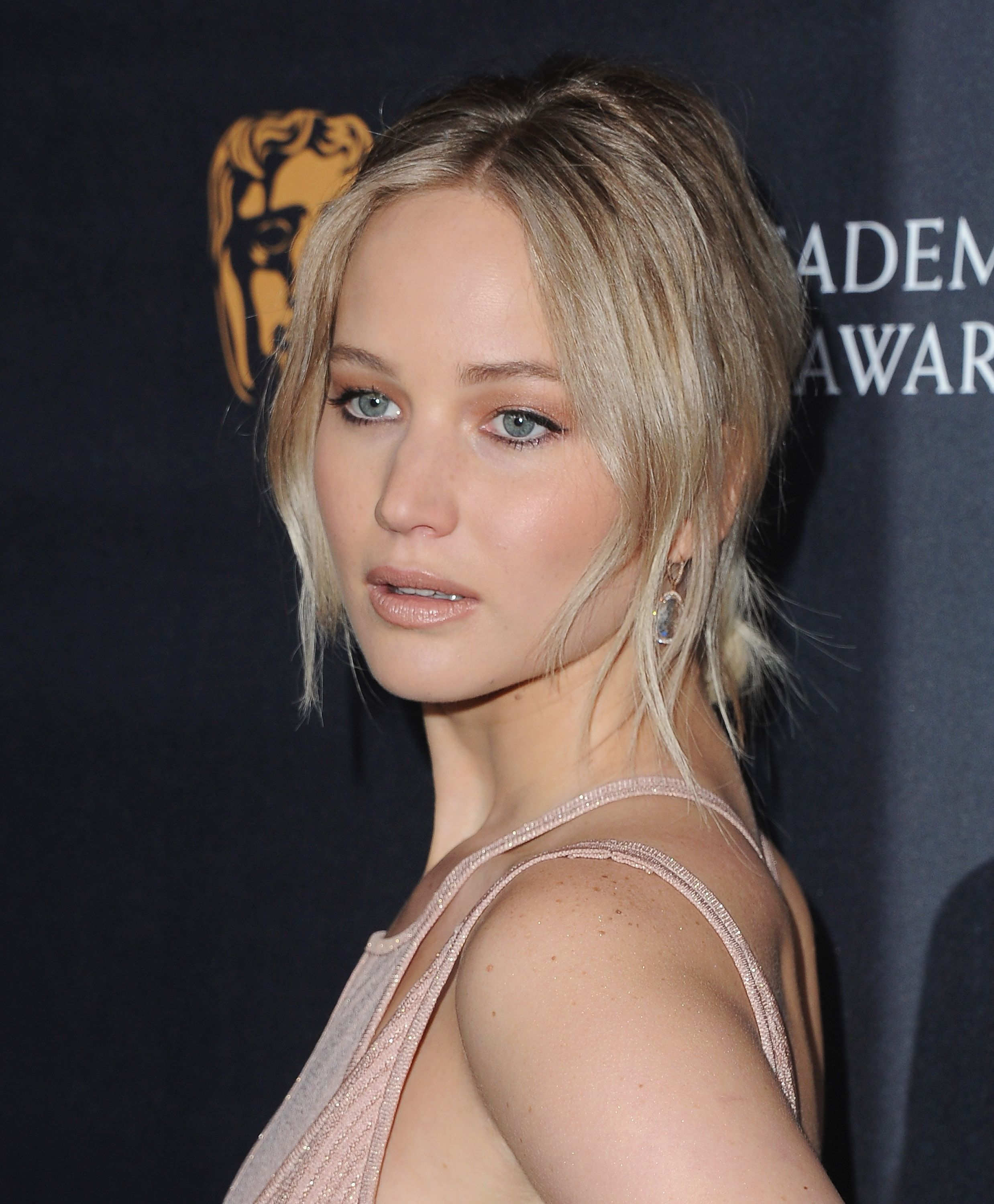 Jennifer Lawrence's Beauty Through The Years-Jennifer Lawrence's Best ...