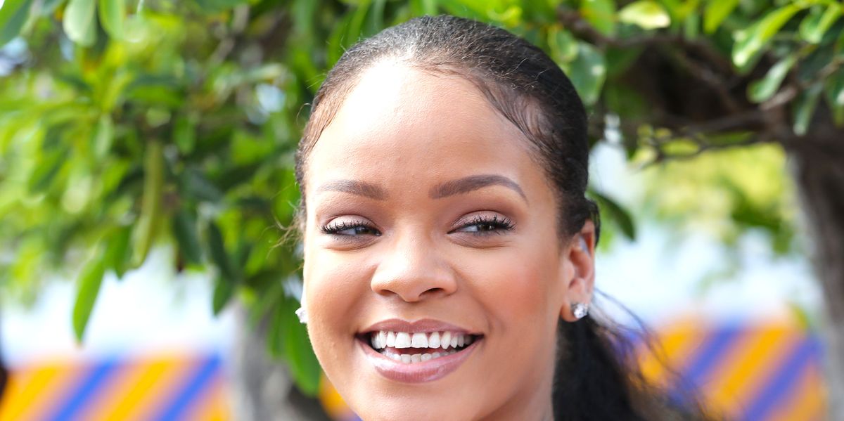 This Story About Rihanna Using A Public Restroom Will Make