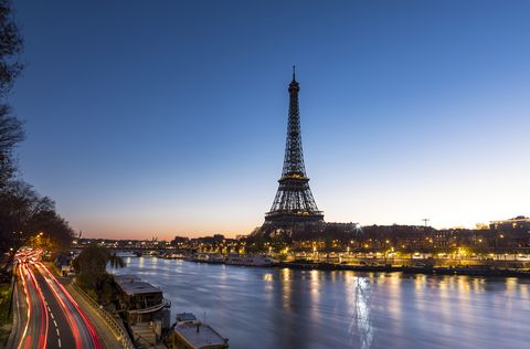 Sunrise at the Eiffel Tower in Paris along the Seine