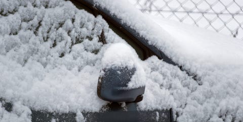 L'Europe, l'Allemagne, la vue d'hiver de l'Europe couverte de neige, l'Allemagne, la vue d'hiver de la fenêtre de voiture couverte de neige