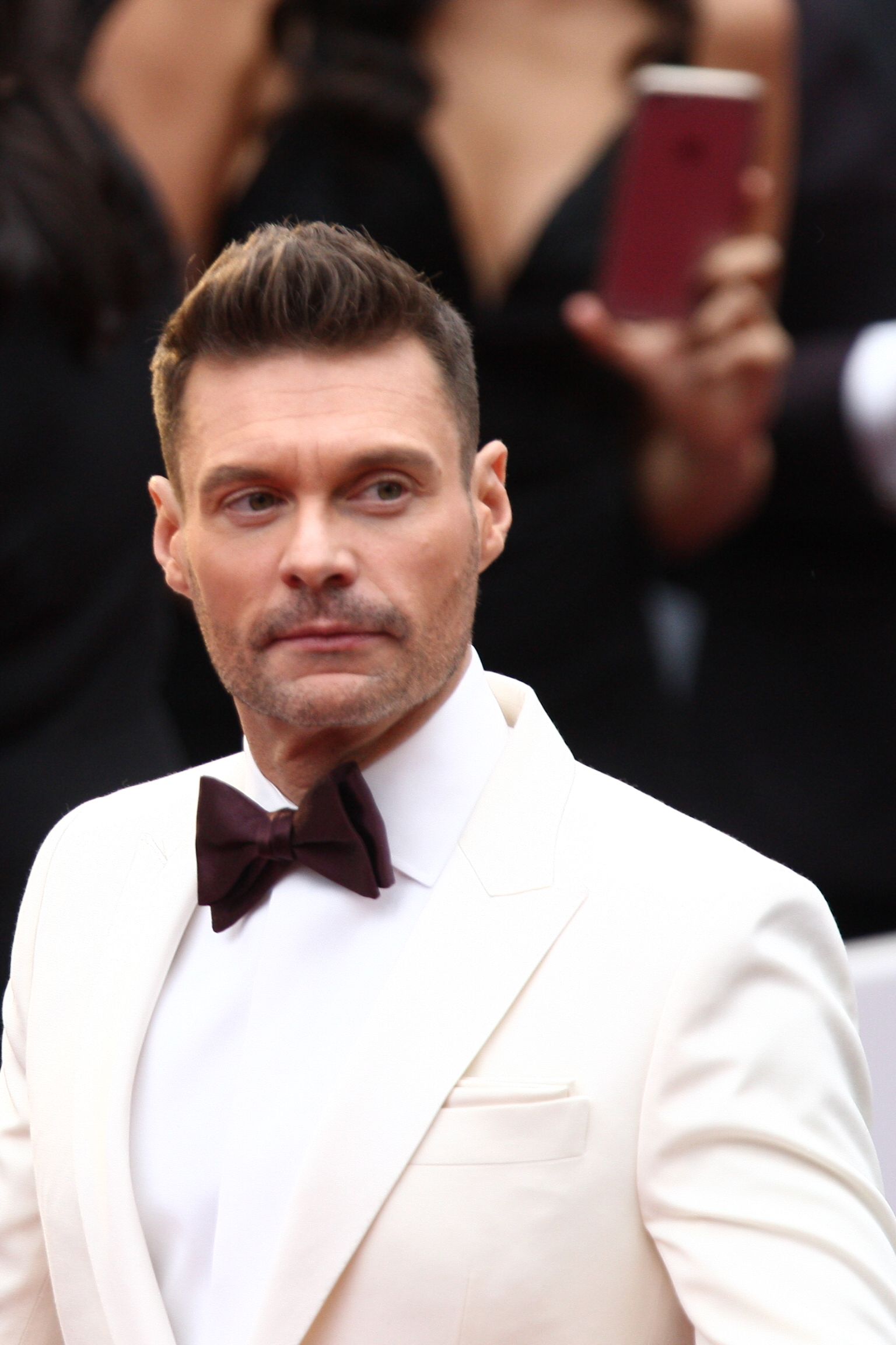 ryan seacrest tuxedo