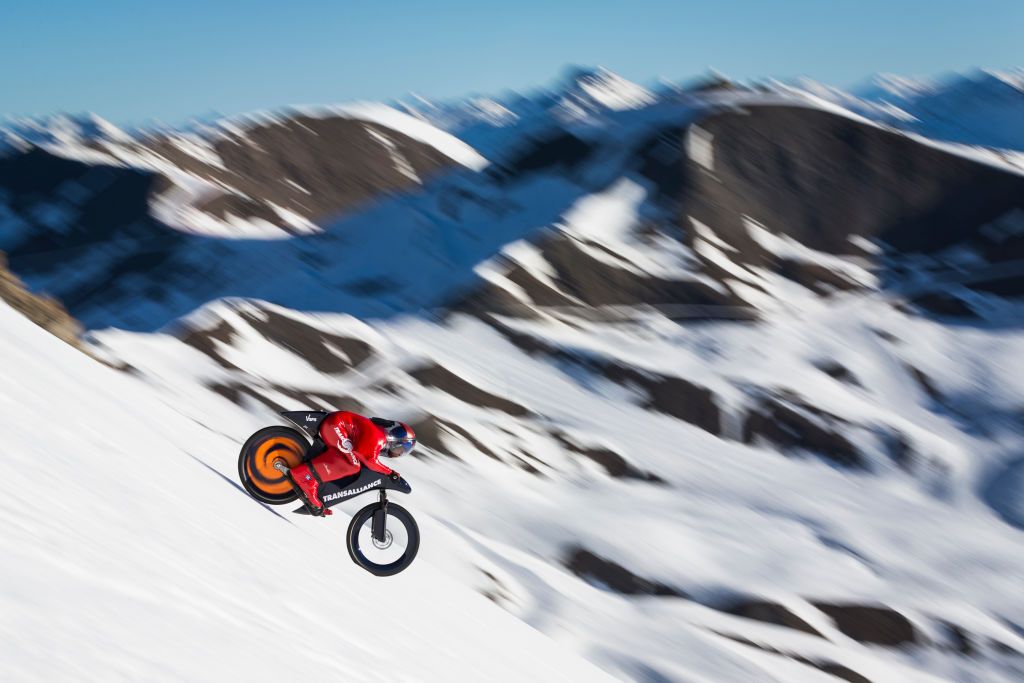 world's longest wheelie on a mountain bike