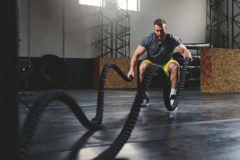 A Beginner S Guide To Battling Ropes