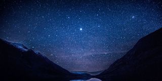 Amateur Photographer Captures Stunning Aurora Borealis Over Loch Lomond