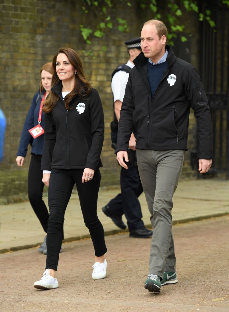 kate middleton's white sneakers