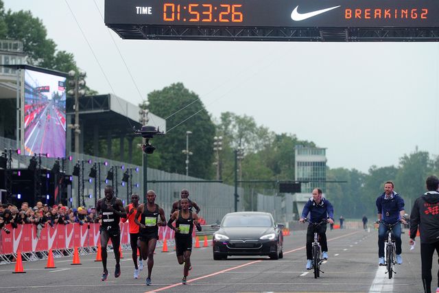 monza, italy   may 06  c eliud kipchoge runs on the last lap during the nike breaking2 sub two marathon attempt at autodromo di monza on may 6, 2017 in monza, italy  photo by pier marco taccagetty images