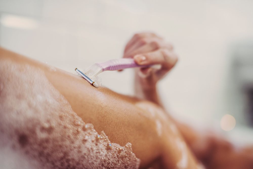 shaving razor for pubic hair