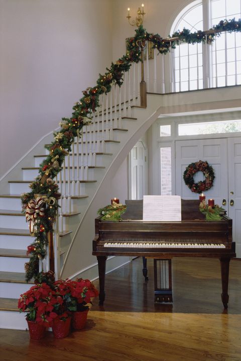 Christmas Staircase Decor