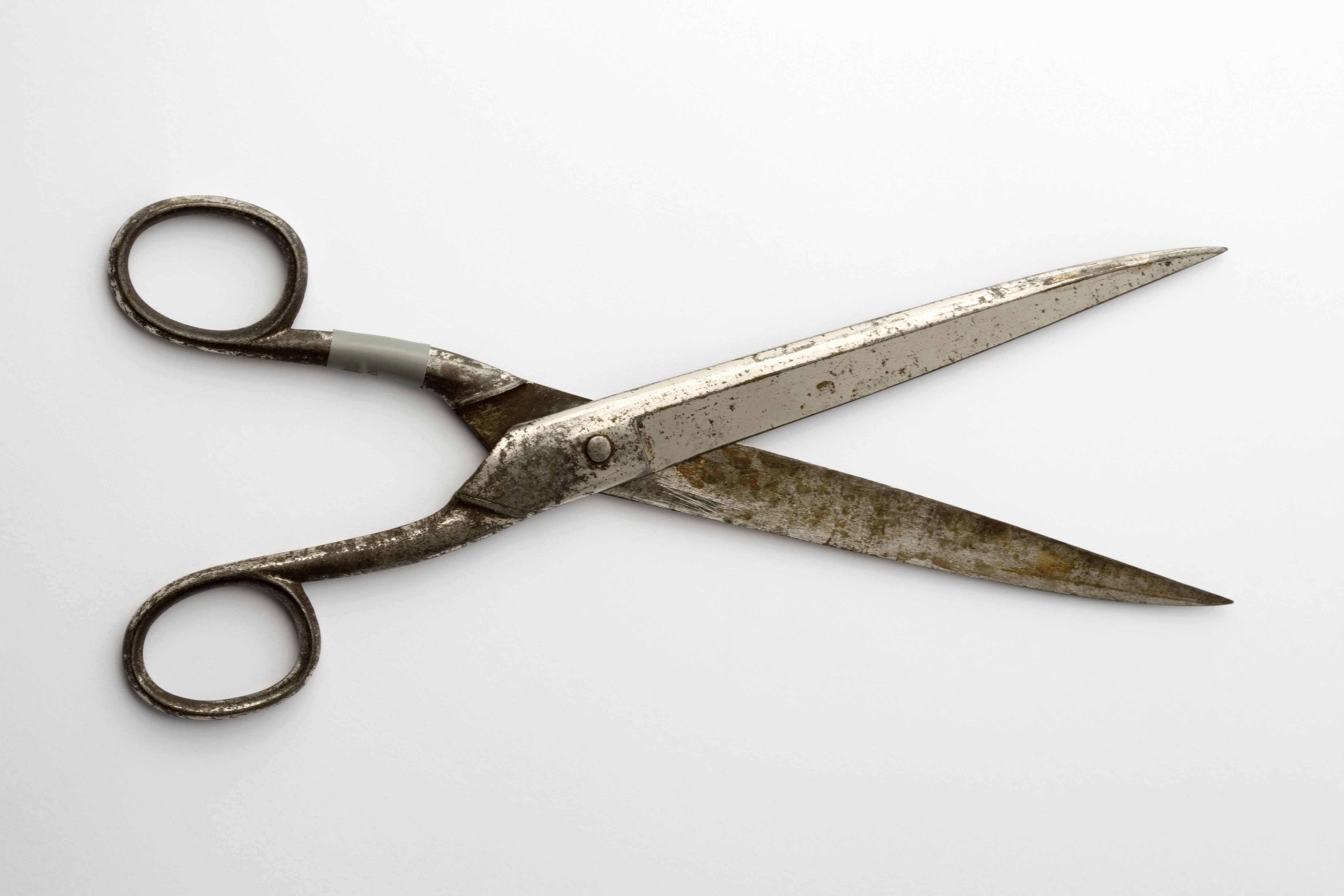scissors with different edges