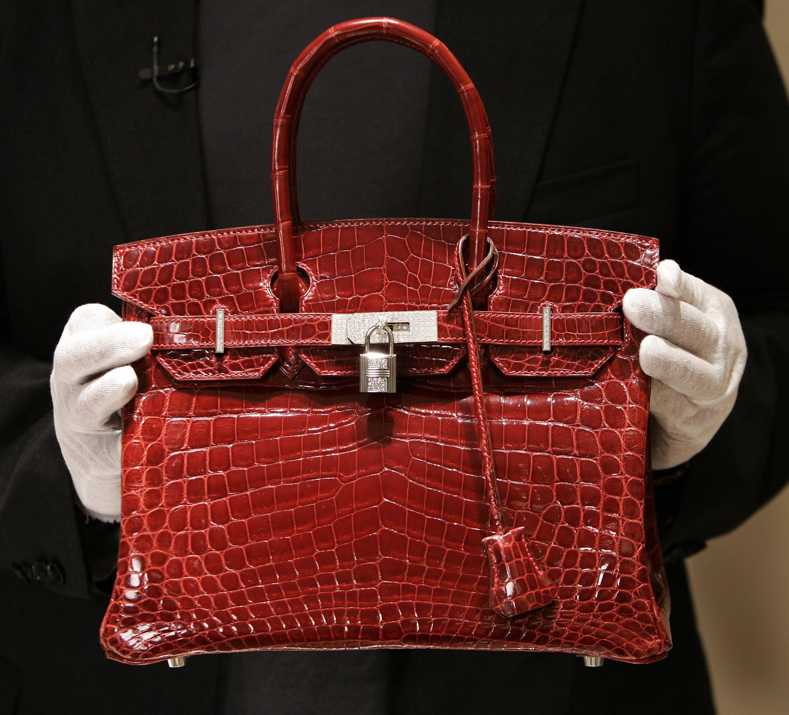 how much does it cost to make a birkin bag