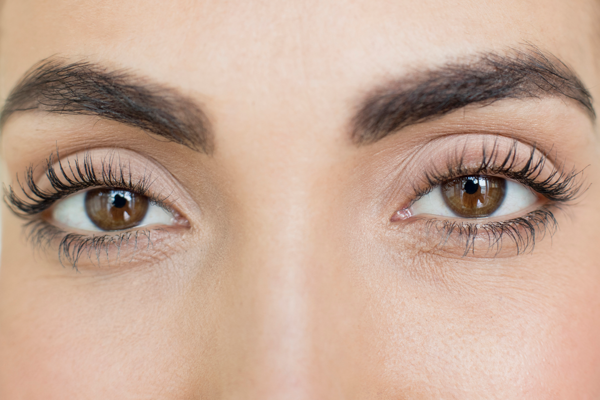 10 Best Hypoallergenic Mascaras for Sensitive Eyes in 2020