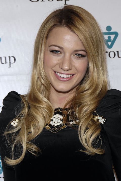 beverly hills, ca   december 03  actress blake lively arrives at the 11th annual help group teddy bear ball at the beverly hilton in beverly hills, california on december 3, 2007  photo by lrrb and cowireimage