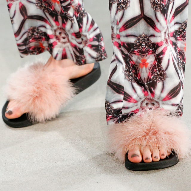 Slippers slippers