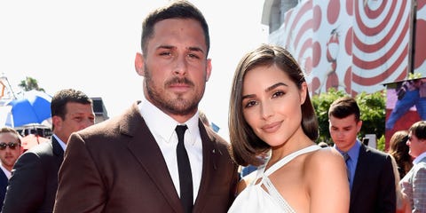 Olivia Culpo Shares Hilarious Picture Of 'Ab Pillow' Boyfriend Danny ...