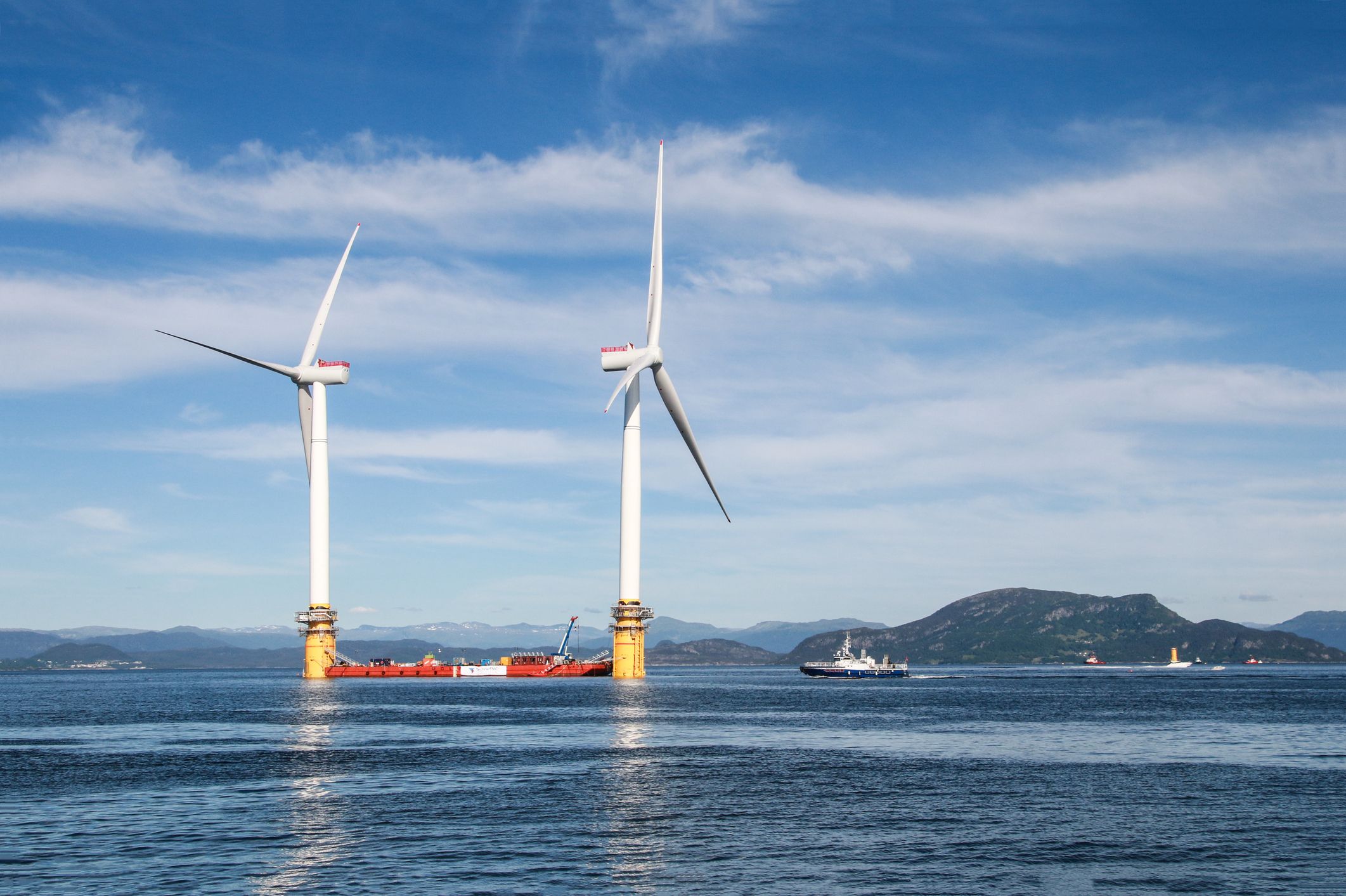 The First Floating Wind Farm Is Ridiculously Efficient