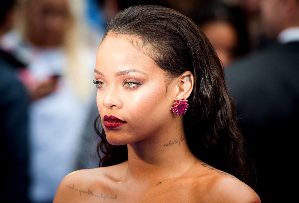 Rihanna Debuts Red Box Braids Just In Time For Summer