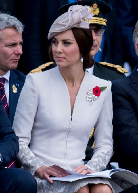 Kate Middleton Pays Tribute To Queen With Her Majesty's Rarely Seen ...