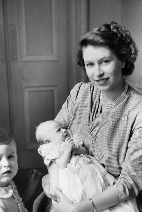 Queen Elizabeth Iis Life And Reign In Photos 