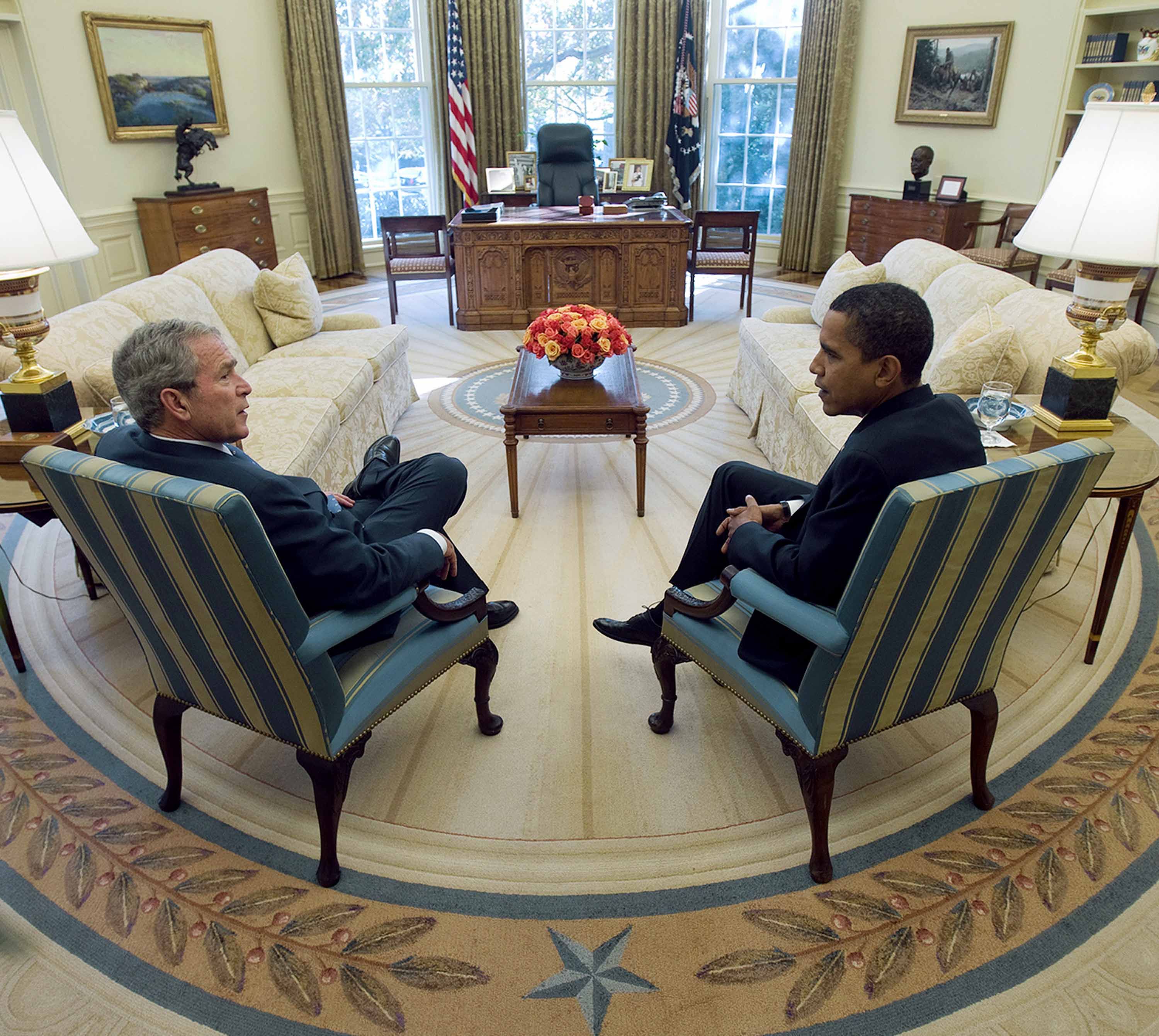 Oval Office Decor Changes In The Last 50 Years Pictures Of The Oval From Every Presidency