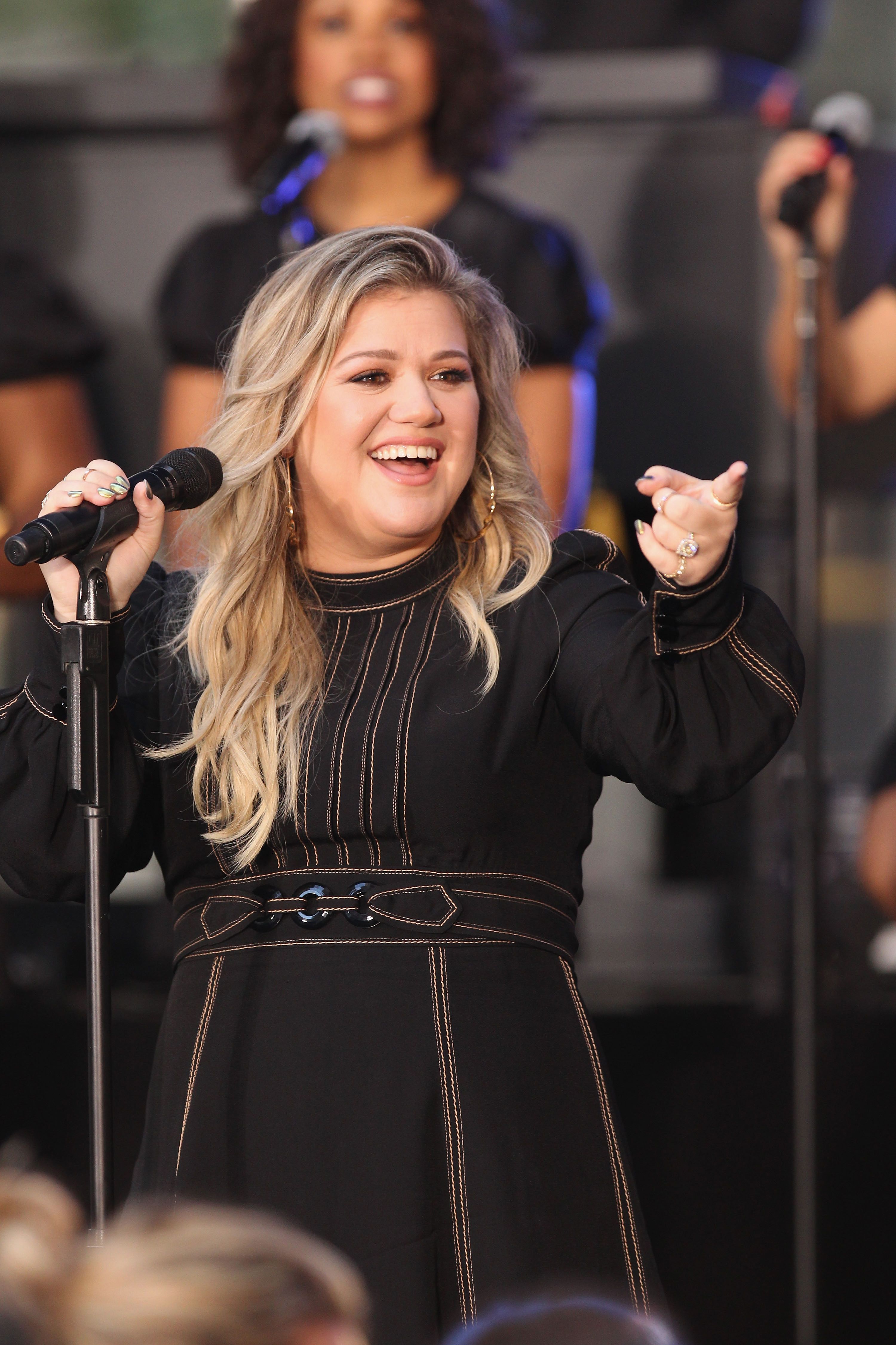 Kelly Clarkson Opens Up About Her Decision to Spank Her Two Kids advise Kelly Clarkson Opens Up About Her Decision to Spank Her Two Kids recommend