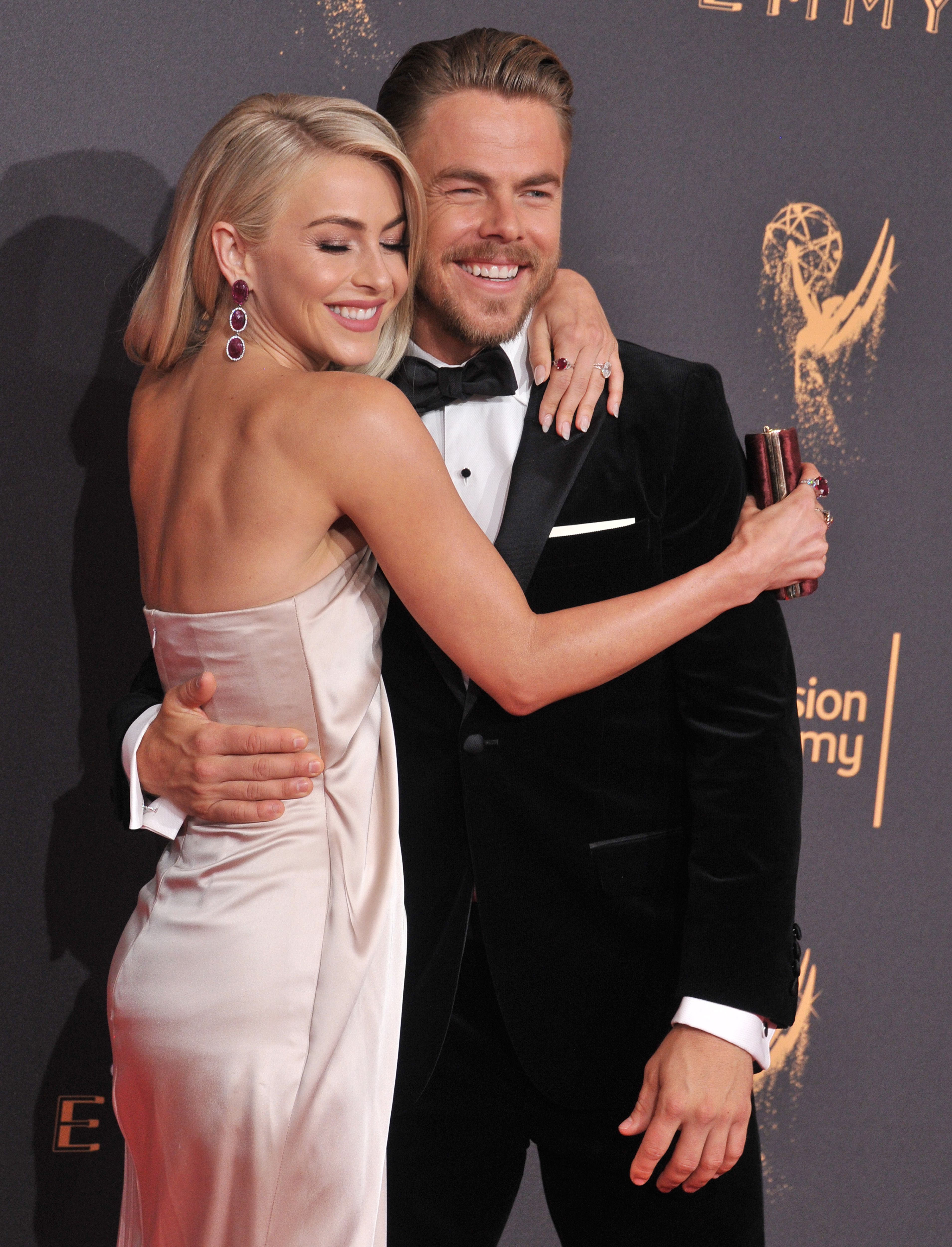 Inside Julianne Hough And Her Brother Derek's Unbreakable Relationship