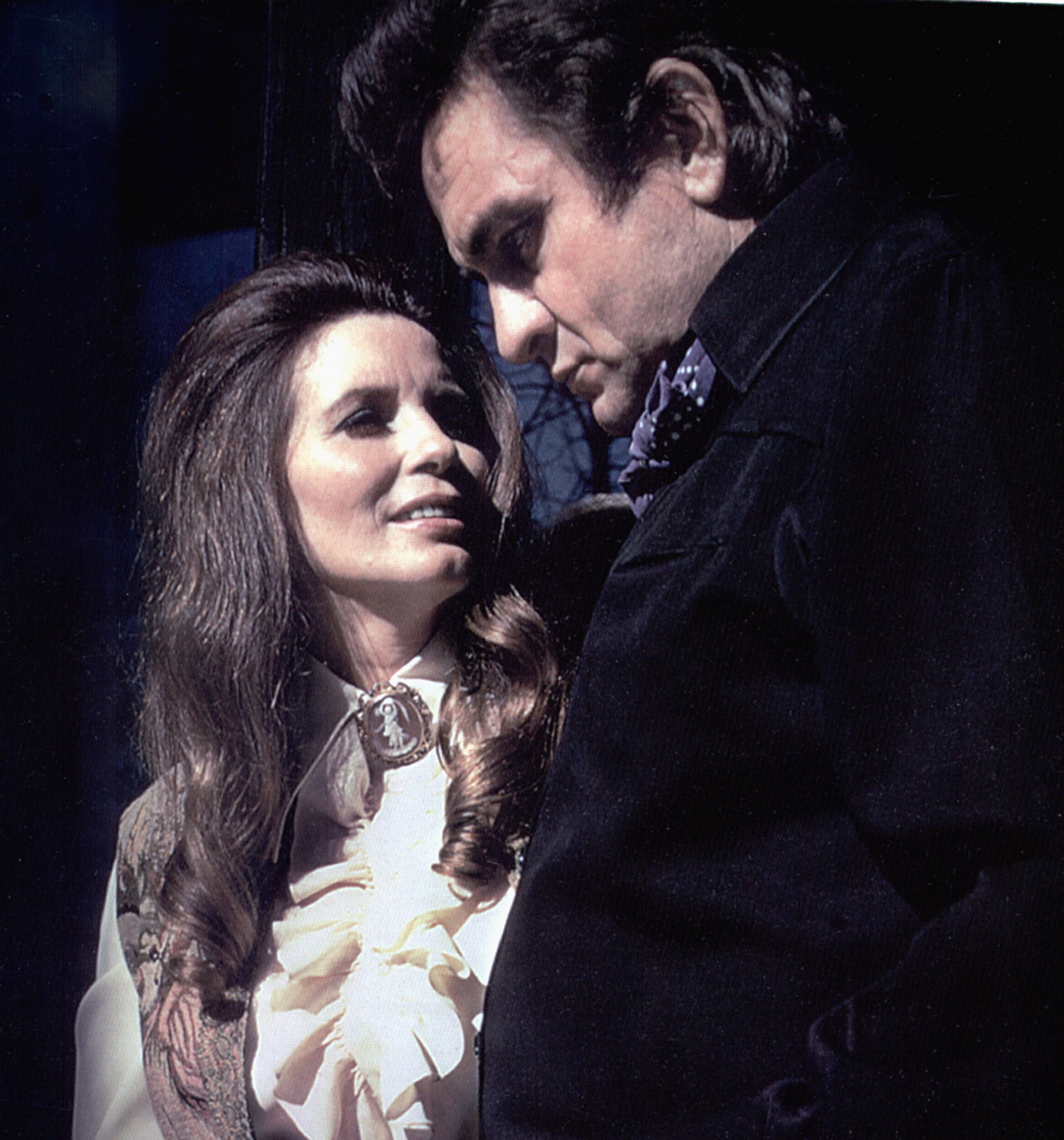 June fire carter cash of johnny ring Johnny Cash's