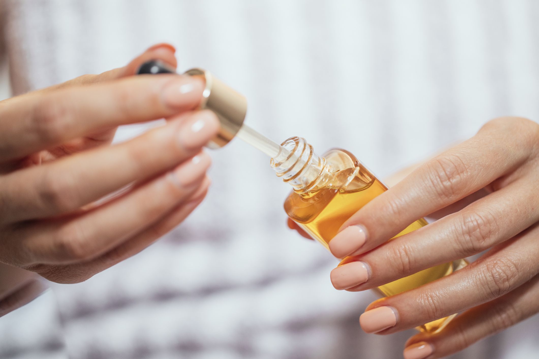 17 Best Anti Aging Serums 21 According To Dermatologists