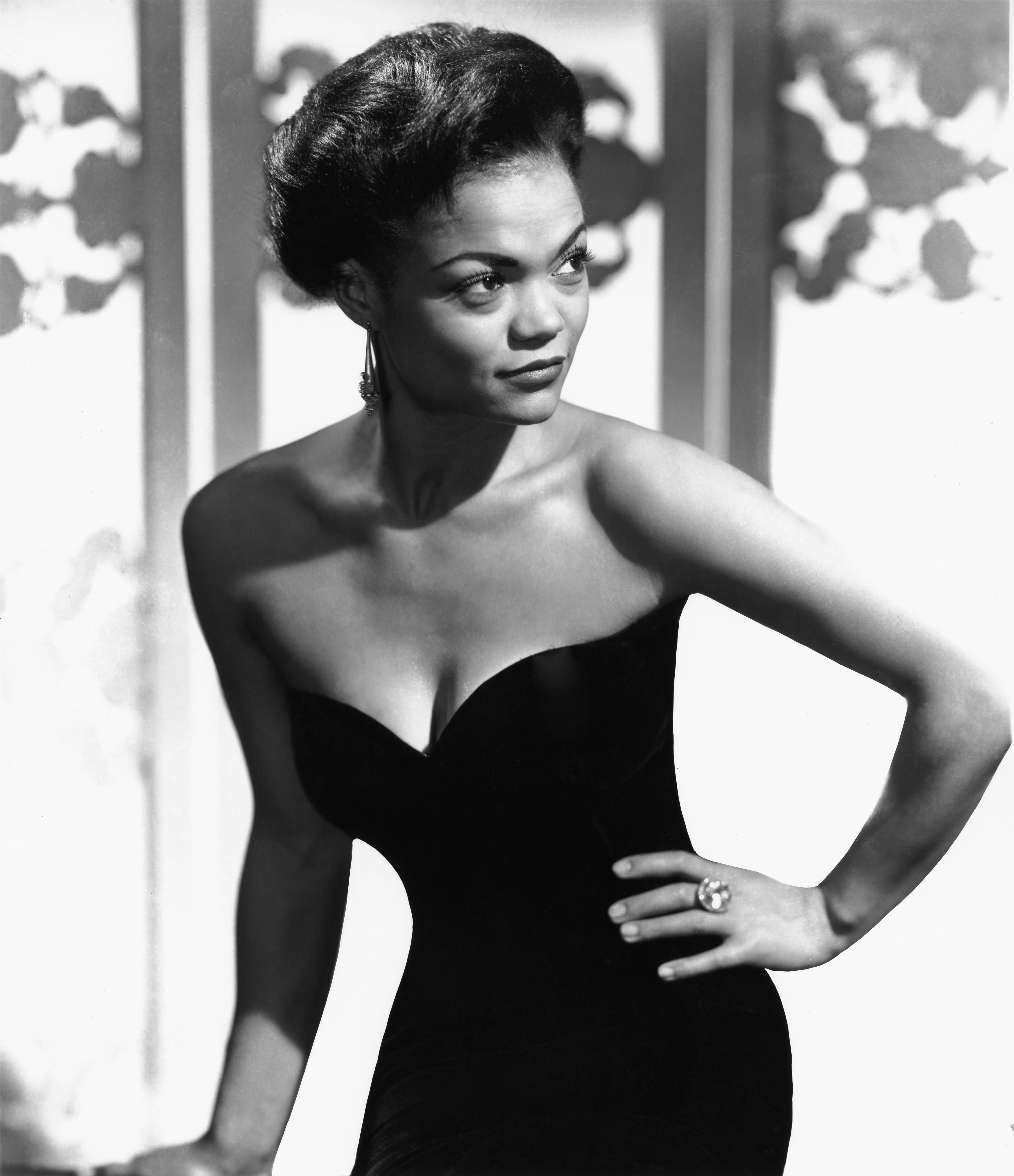 10 Fabulous Vintage Dresses For Women 170 Vintage black and white clothes F...