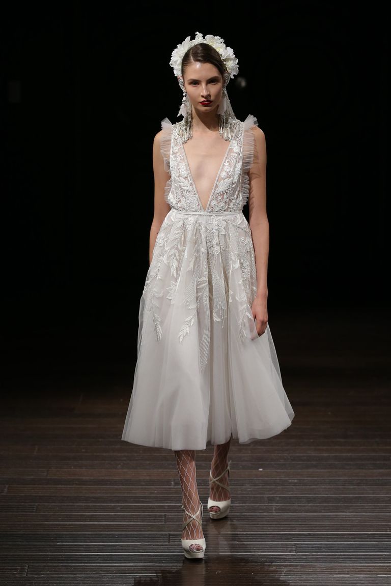 15 Short Wedding Dresses for Summer - 13 Designer Short and Midi ...