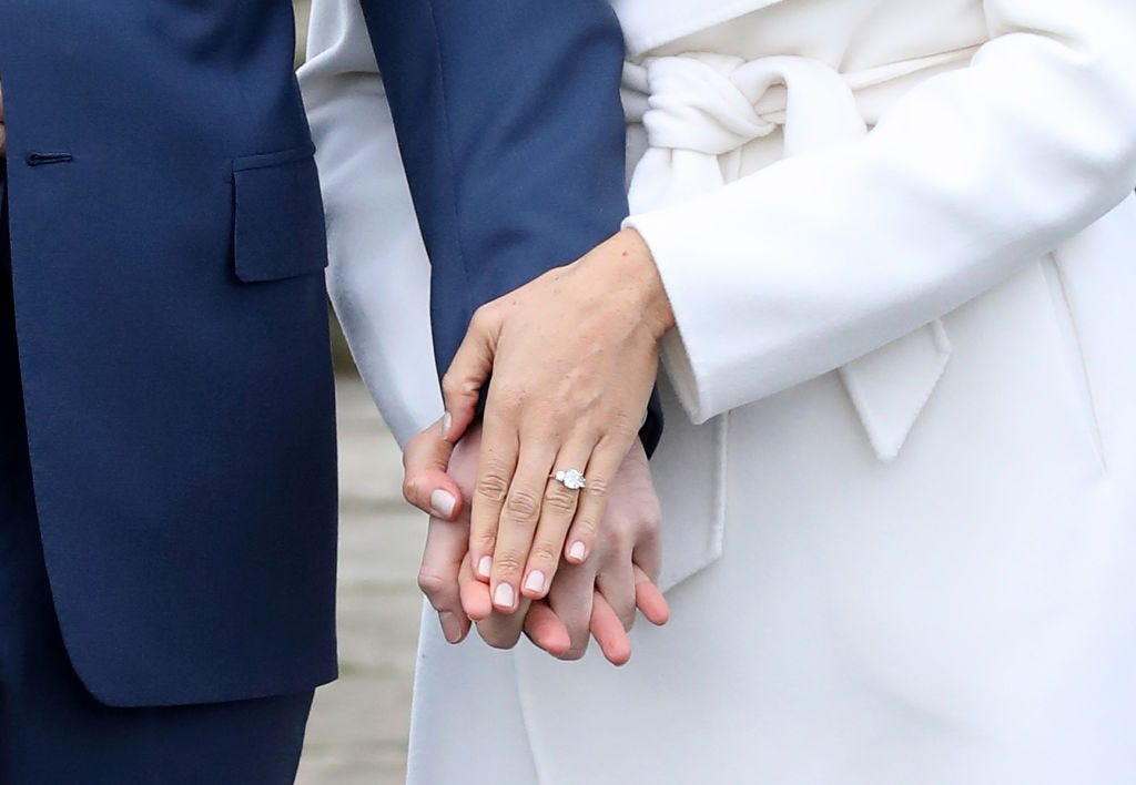 Meghan Markle Engagement Ring  Photos of Meghan Markle\u002639;s 