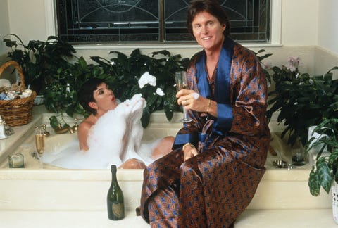 35 Celebrity Bath Tub Moments Iconic Photographs Of Celebs