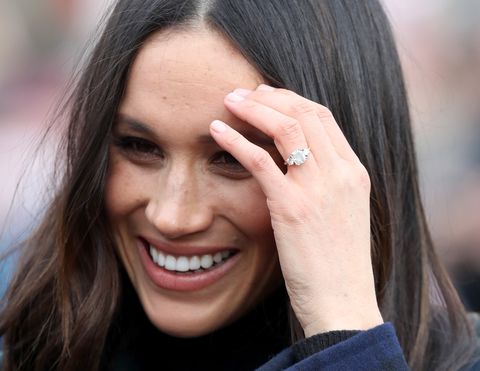 Meghan Markle Engagement Ring - Photos of Meghan Markle's Gorgeous ...