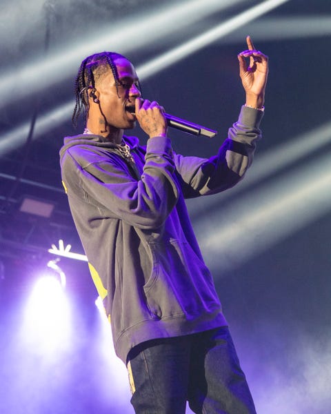 Travis Scott Saves Fan During Concert After Security Guards Get Violent ...