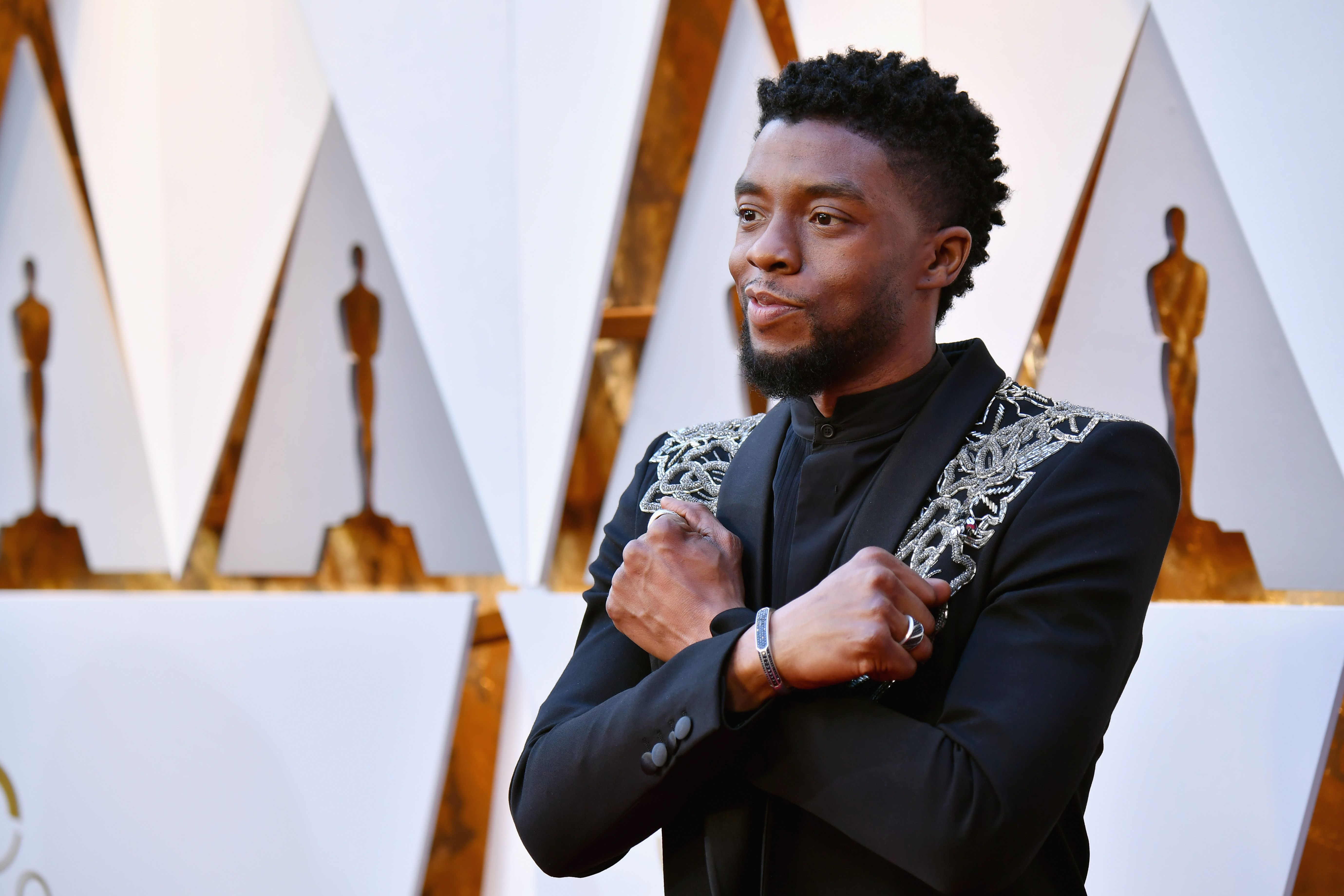 Chadwick Boseman Shouted Wakanda Forever On The Oscars Red Carpet Oscars 2018