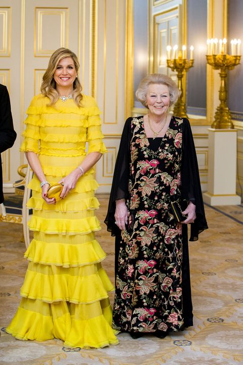 rammelaar biologisch moersleutel Koningin Máxima laat jurk paar tinten donkerder verven voor Prinsjesdag