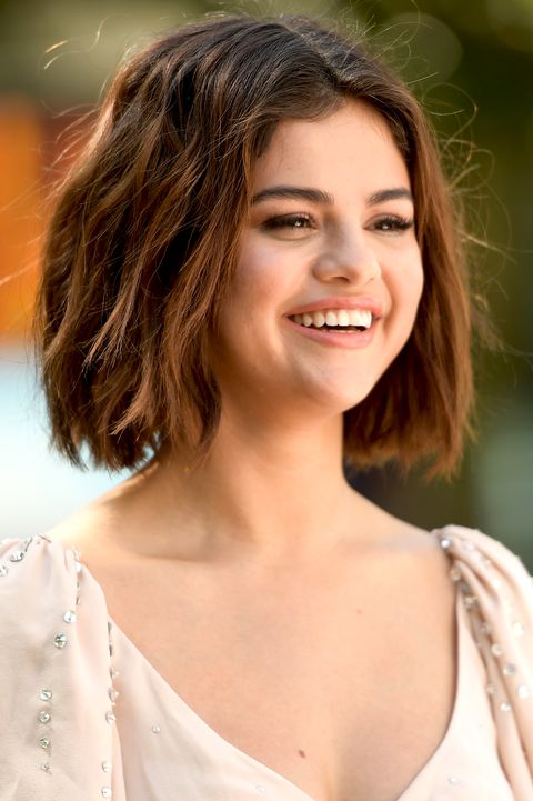 culver city, ca   april 11  selena gomez attends the photo call for sony pictures hotel transylvania 3 summer vacation at sony pictures studios on april 11, 2018 in culver city, california  photo by matt winkelmeyergetty images
