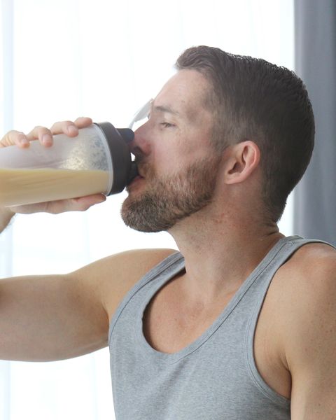 drinking protein shake makes you eat less