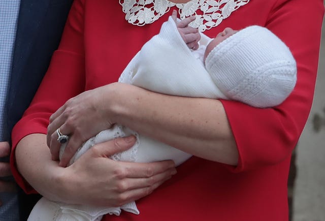 Rot, Hand, Arm, Finger, Nagel, Bauch, Geste, Kind, Bauch, Ellenbogen,
